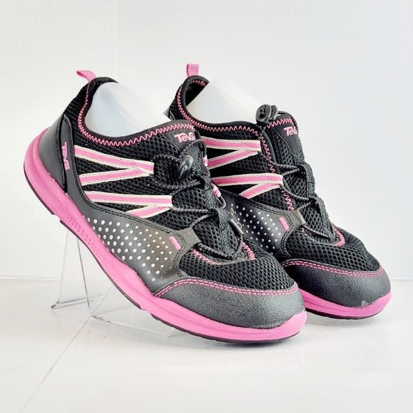 Teva Other - TEVA Scamper Water Shoe black Sz 7 girl